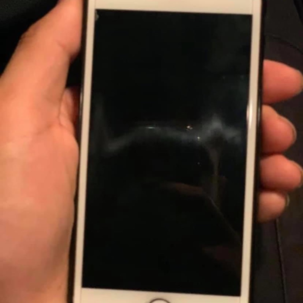 IPhone 8 - Picture 3 of 5